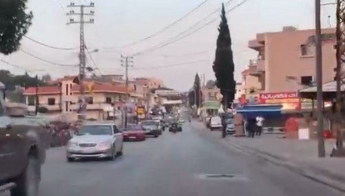 فيديو يوّثق حركة النزوح بعد التهديد الإسرائيلي بقصف مبان في بلدة تول جنوب لبنان