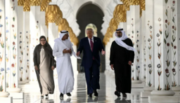 ترامب يعبر عن فخره.. هذا ما قاله عن مسجد الشيخ زايد