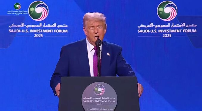 ترامب: يوم عظيم في السعودية