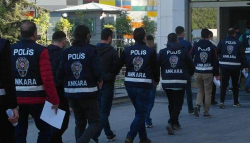 تركيا توقف 65 جندياً بتهمة ارتباطهم بـ«حركة غولن»