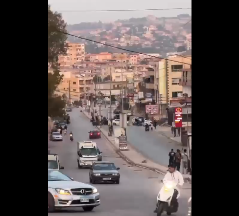 بالفيديو: إطلاق نار في بلدة تول للطلب من السكان المغادرة فورًا بعد التهديد الإسرائيلي