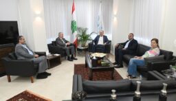 جابر عرض لاحتياجات ذوي الحاجات الخاصة مع وفد يمثل عدداً من الجمعيات المعنية