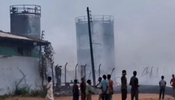 السودان.. اندلاع حريق ضخم إثر هجوم بطائرات مسيّرة في ولاية النيل الأبيض