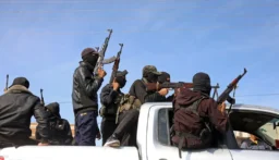 حماس: اعتراف إسرائيل بتسليح عصابات في غزة يؤكد أنها تشرف على هندسة الفوضى والتجويع وسرقة المساعدات