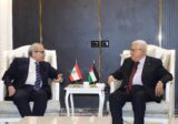 سلام التقى الرئيس الفلسطيني واكد ضرورة وقف الحرب في غزة والتمسك بحل الدولتين