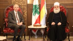 شيخ العقل التقى السفير الفرنسي مطالبا بضمانات لتعزيز ثقة السوريين بدولتهم الحاضنة التي تحفظ الحقوق والكرامات