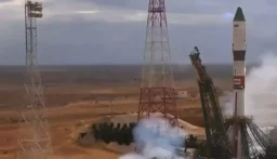 الدفاع الروسية تعلن إطلاق صاروخ “سويوز-2.1 بي” إلى الفضاء