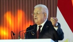الرئيس الفلسطيني يطلق نداء عاجلا لكسر الحصار الإسرائيلي وإيصال المساعدات لغزة