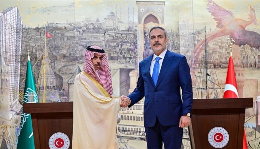 تركيا والسعودية تبحثان التطورات بين باكستان والهند