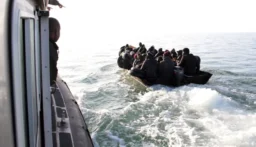 مأساة في المتوسط: وفاة ثلاثة مهاجرين بينهم طفلان خلال عبور من ليبيا إلى إيطاليا