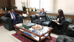 مرقص بعد لقائه السفير البريطاني: الحكومة البريطانية عدلّت في نصائح السفر للرعايا البريطانيين إلى لبنان