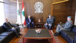 منسى التقى في اليرزة رئيس أركان هيئة الأمم المتحدة لمراقبة الهدنة (UNTSO)