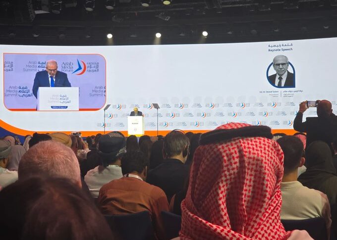 سلام من دبي: نريد لبنان متحرراً من ثنائية السلاح…والإعلام لم يعد مرآة بل صار مصنعاً للسلم وللفتنة أحيانا