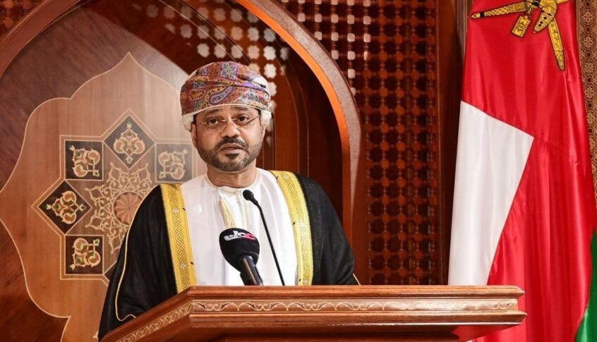 عُمان: نأمل في الأيام المقبلة التوصّل إلى حل للقضايا العالقة