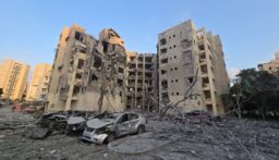 قتلى وجرحى من المستوطنين إثر سقوط صواريخ إيرانية في بئر السبع (فيديو وصور)