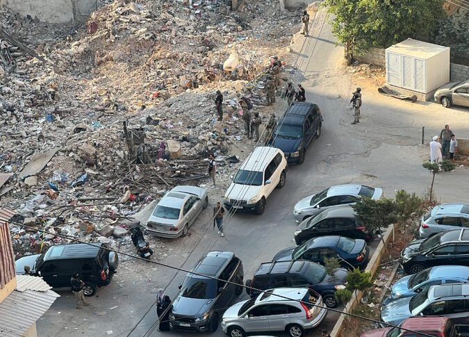 الجيش اللبناني بدأ بالحفر في محلة المريجة في الضاحية الجنوبية بحثا عن مستودع اسلحه لحزب الله