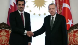 الرئيس التركي لأمير قطر: تركيا ستظل دومًا إلى جانب أشقائها القطريين