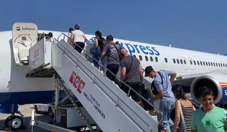 Sun Express تعيد 186 راكبا لبنانيا كانوا عالقين في إنطاليا