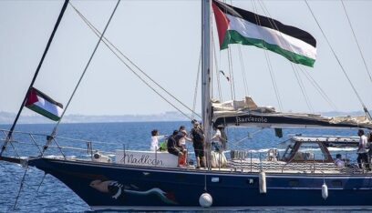 فرنسا تطالب إسرائيل بإعادة مواطنيها المحتجزين من سفينة “مادلين”