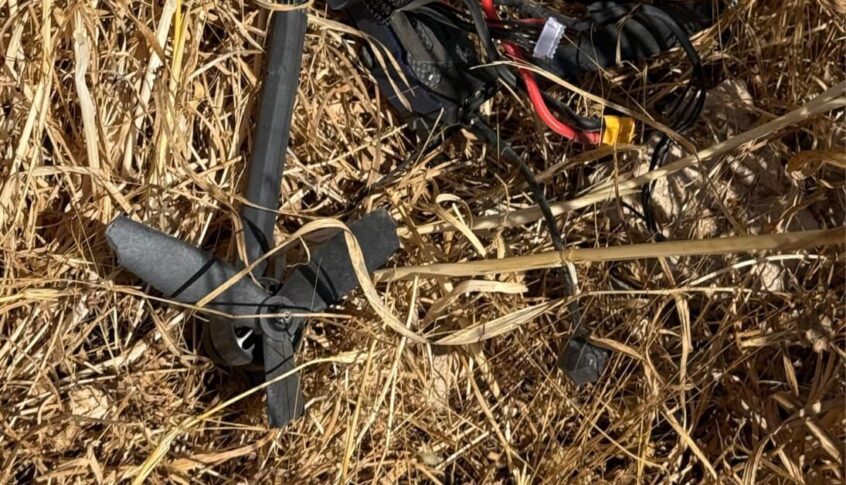 سقوط محلقة معادية في بلدة مركبا