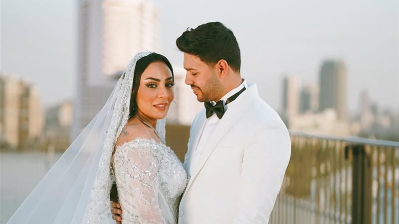نجم “ستار أكاديمي” يحتفل بزفافه ، والعروس الإماراتية تلفت الأنظار
