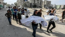 بينهم 25 من منتظري المساعدات.. استشهاد 40 فلسطينياً في غزة