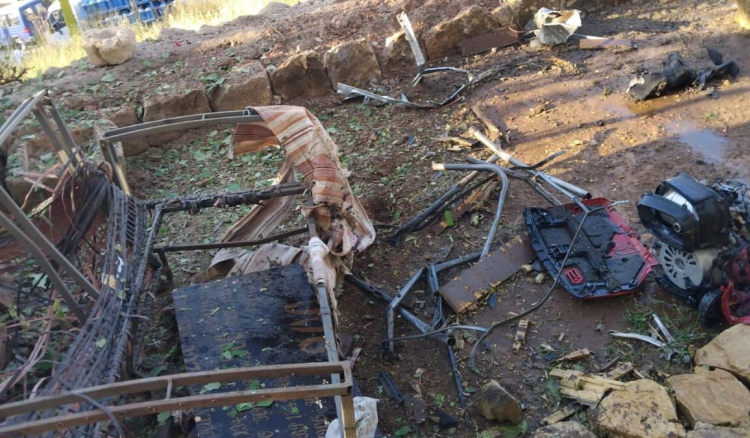 جرحى في غارة معادية على باحة منزل في بيت ليف