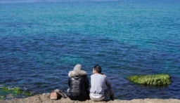 بوركيني ولباس محتشم على شواطئ سوريا.. السياحة تثير جدلاً