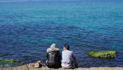 بوركيني ولباس محتشم على شواطئ سوريا.. السياحة تثير جدلاً