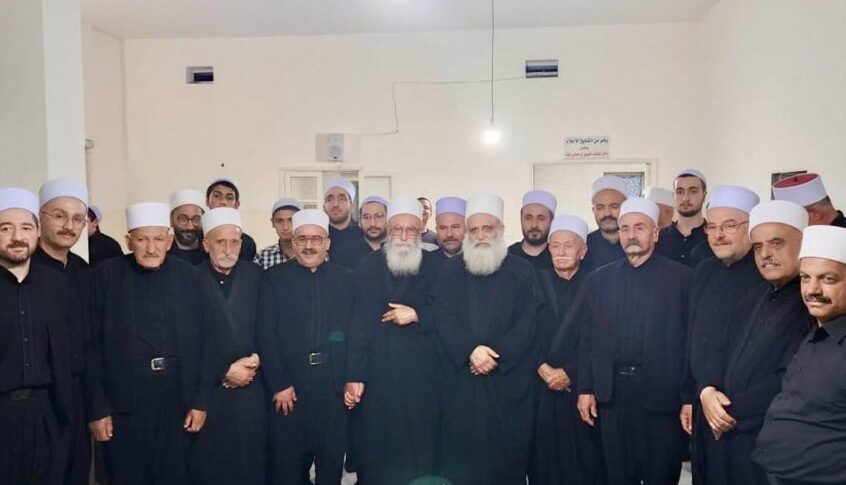 شيخ العقل تلقى تهاني الاضحى من رؤساء ومراجع روحية ووزراء ونواب وسفراء وزار خلوات دينية
