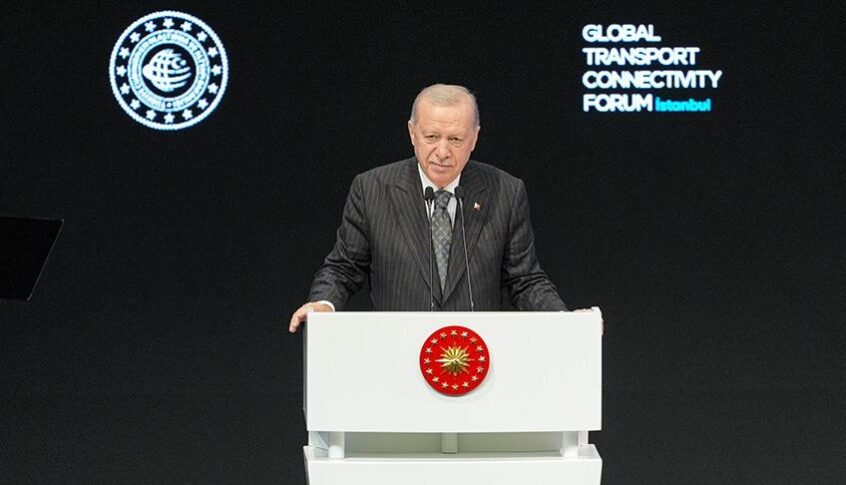 أردوغان: حالة الغموض التي سادت في مضيق هرمز والمجالات الجوية ذكّرتنا بمدى أهمية ممرّات النقل الآمنة