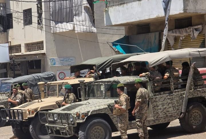 وصول دورية للجيش اللبناني الى مكان الاستهداف في النبطية