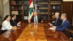 الرئيس عون تابع اوضاع الوزارات: للإسراع في انجاز الإجراءات التي توفر حاجات المواطنين وتسهل عليهم انجاز معاملاتهم