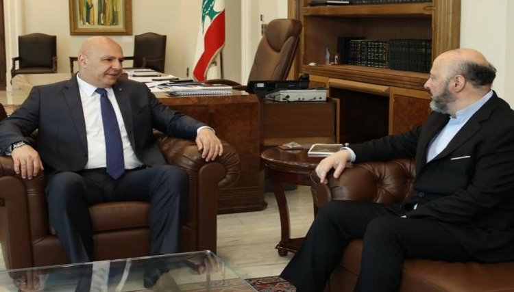الرئيس عون استقبل الرياشي موفدا من جعجع