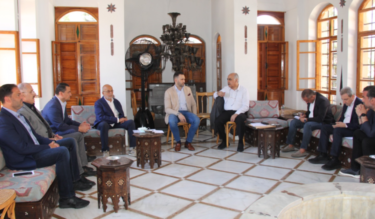 اللقاء الديمقراطي: لحصر السلاح بيد الدولة ومؤسساتها الأمنية والعسكرية الشرعية