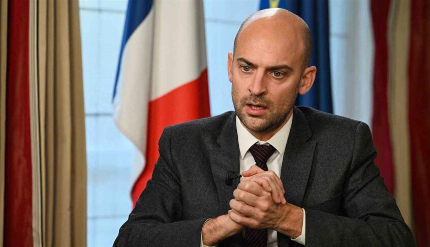 وزير الخارجية الفرنسي: باريس تستعد لمساعدة مواطنيها في إسرائيل وإيران على المغادرة