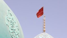 رفع العلم الأحمر.. الإيرانيون يطالبون بالثأر من إسرائيل