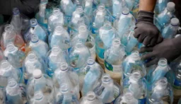 كوريا الجنوبية تعتقل 6 أميركيين حاولوا إرسال أموال وأرز إلى جارتها الشمالية