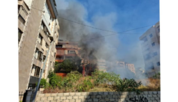 إهماد حريق ناجم عن إطلاق مفرقعات اقترب من المباني في عرمون