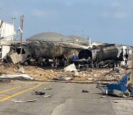 صور تُظهر حجم الدمار الذي لحق بمصفاة حيفا