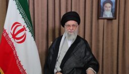 “نيويورك تايمز”: المرشد الإيراني يحضّر لإمكانية اغتياله ويسمّي خلفاءه