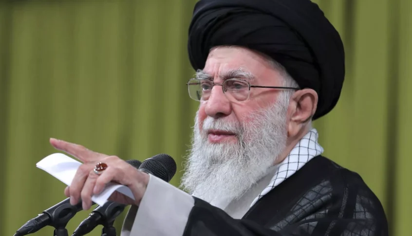 خامنئي يردّ على تصريحات ترامب: لم يحققوا أي إنجاز فبالغوا لإبقاء الحقيقة طي الكتمان