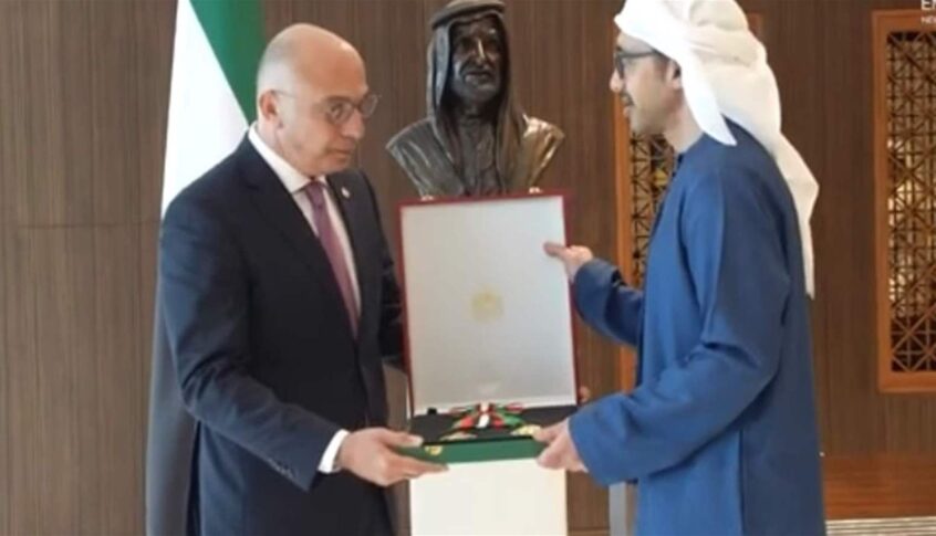 الإمارات تمنح سفير لبنان وسام الاستقلال من الطبقة الأولى في ختام مهامه الدبلوماسيّة