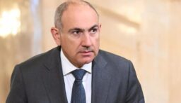 باشينيان يدعو الشعب الأرمني إلى الإجماع على عدم إطلاق الإهانات والشتائم بدءا من 1 تموز