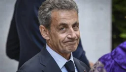 تجريد الرئيس الفرنسي السابق ساركوزي من وسام جوقة الشرف