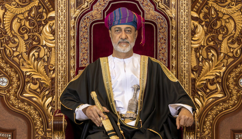 سلطان عمان يتلقّى اتصالاً من بن سلمان