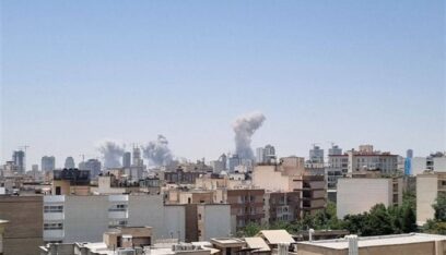 قصف إسرائيلي عنيف على طهران في هذه الأثناء(بالصور)