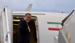 عراقجي يتوجّه إلى مصر