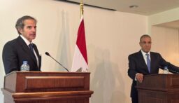 غروسي يدعم جهود ويتكوف في الملف النووي الإيراني