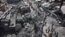 “معاريف”: خشية من انقلاب العالم على “إسرائيل” وسط مشاهد المجاعة والفوضى من غزة